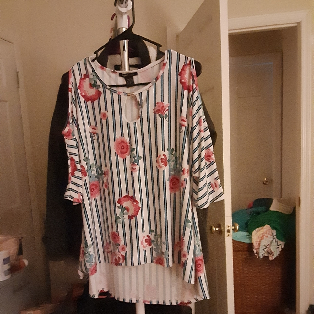 Robert Lewis blouse